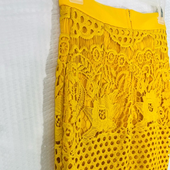Yellow Embroidered Stretch Waist Long Lined Skirt Size Small Zipper Closure. - Picture 8 of 12
